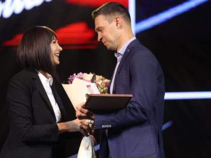 Алексей Текслер принял участие в торжественной церемонии вручения XIX народной премии «Светлое прошлое»