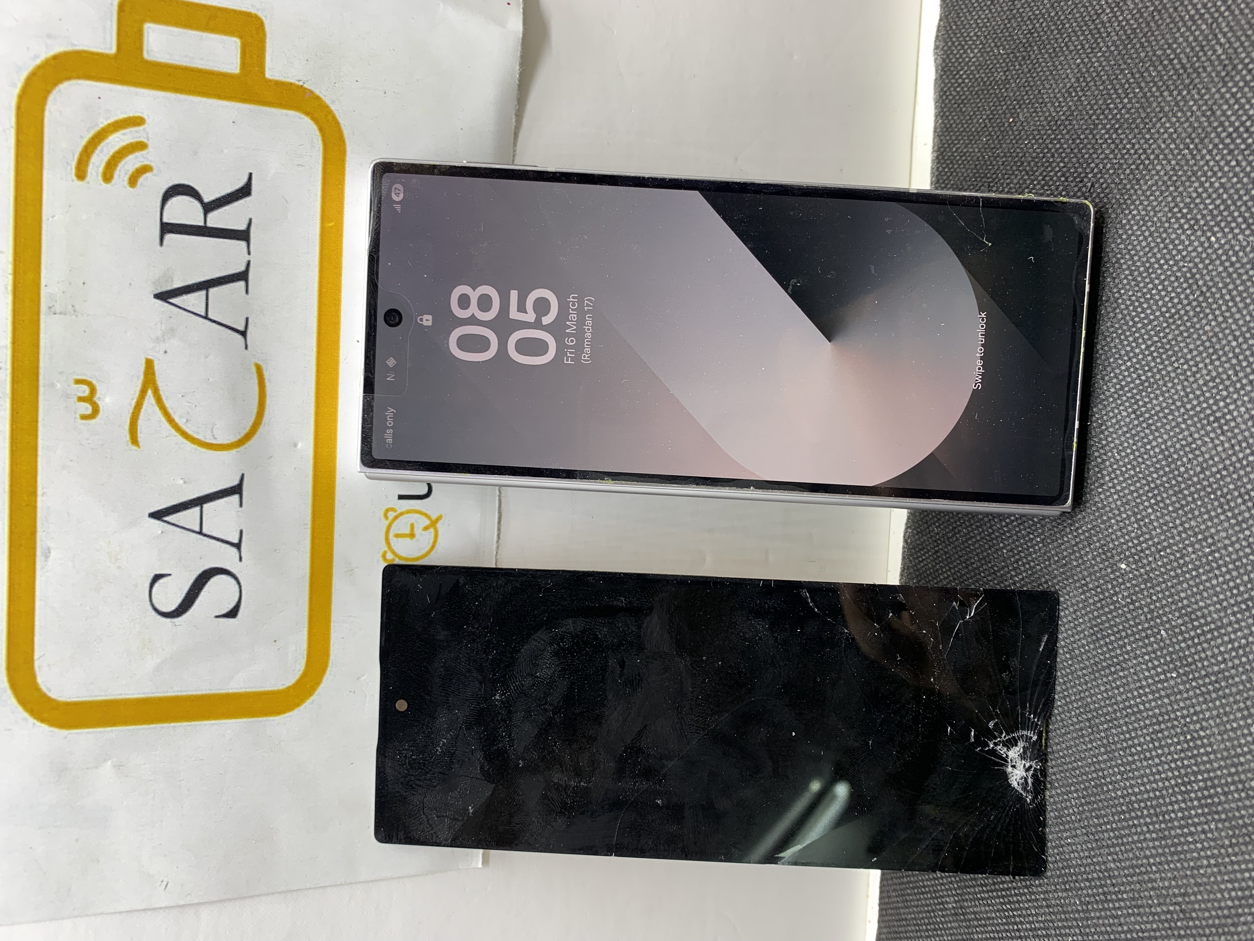 Samsung Galaxy Z Fold6 Screen Replacement image 2