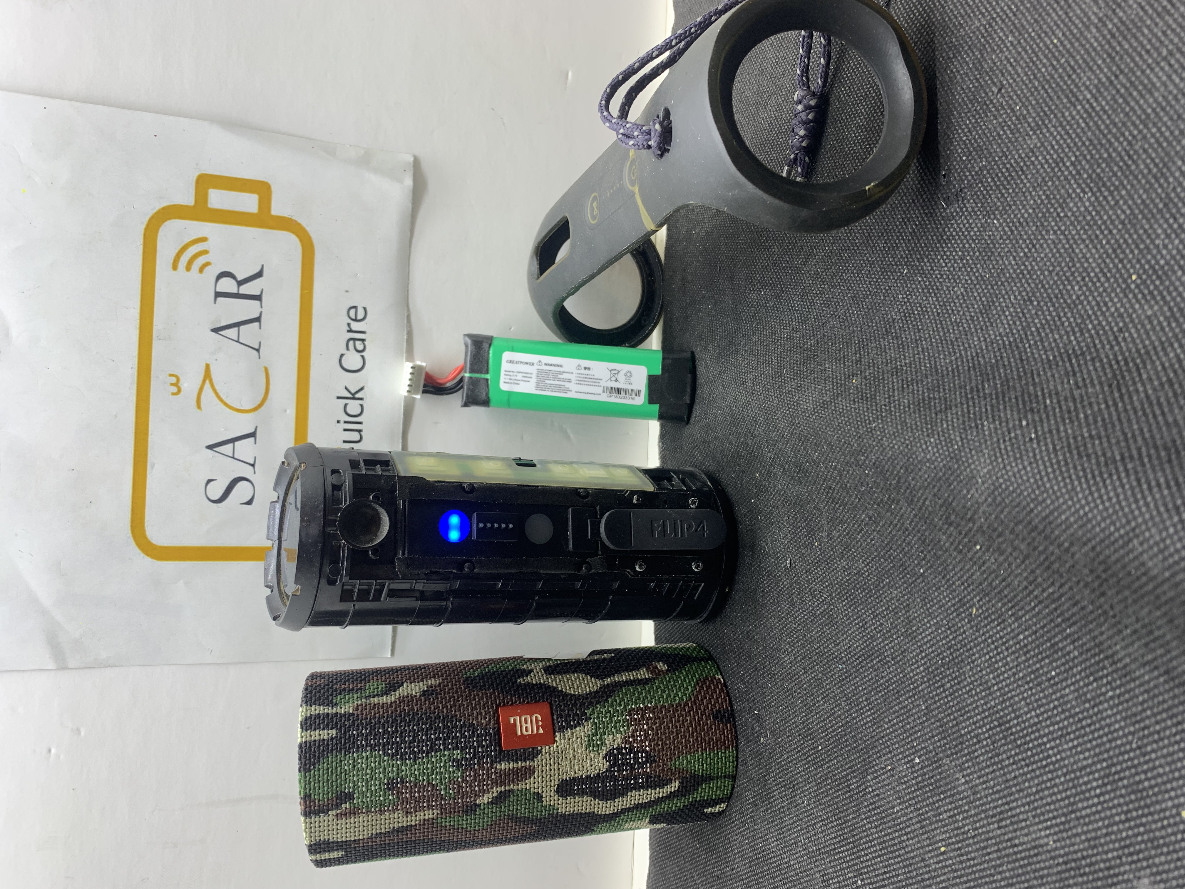 JBL Flip 4 Battery Replacement image 1