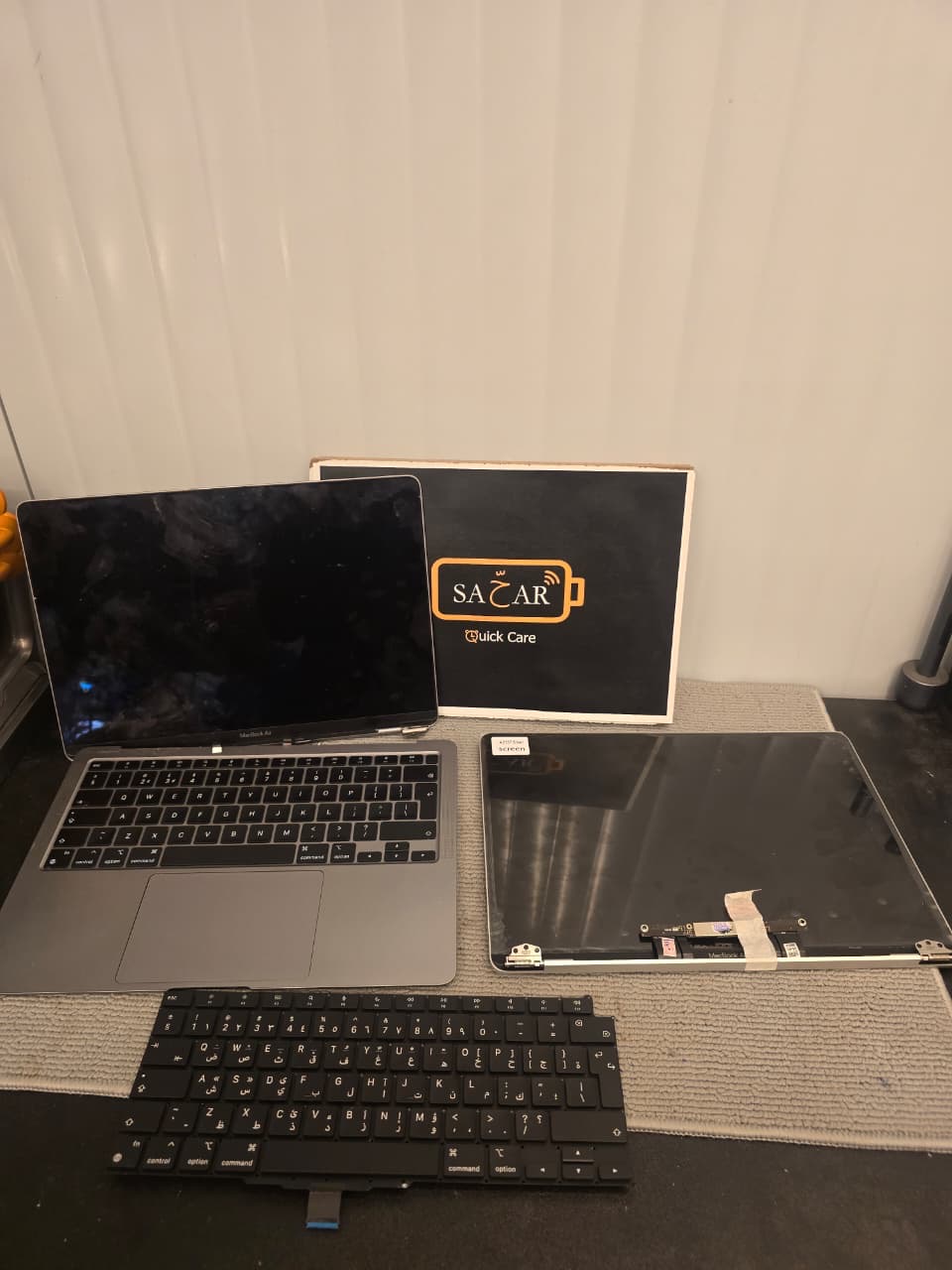 MacBook Air M1 2020 Screen & Keyboard Repair image 1