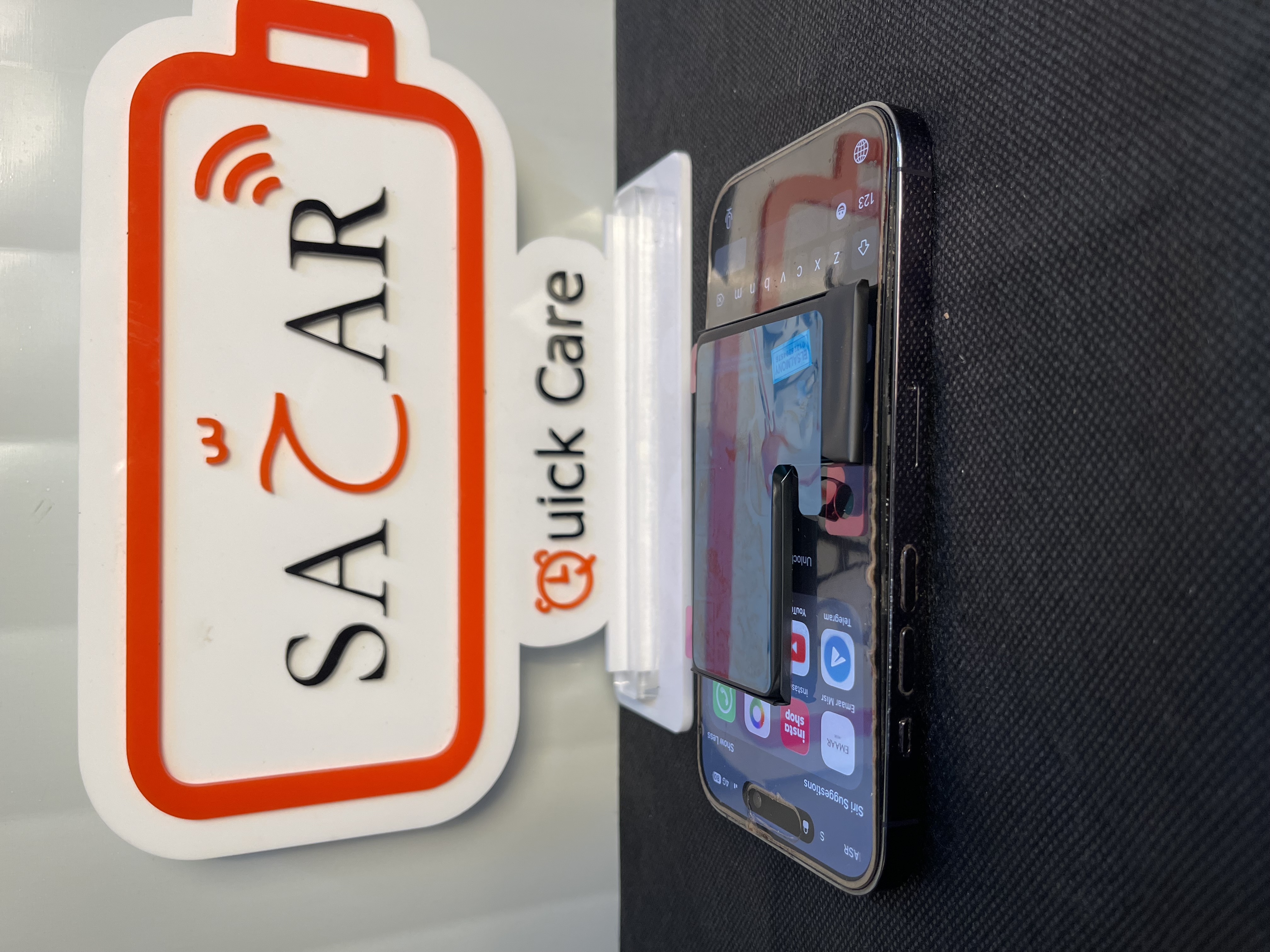 iPhone 14 Pro Battery Replacement image 3