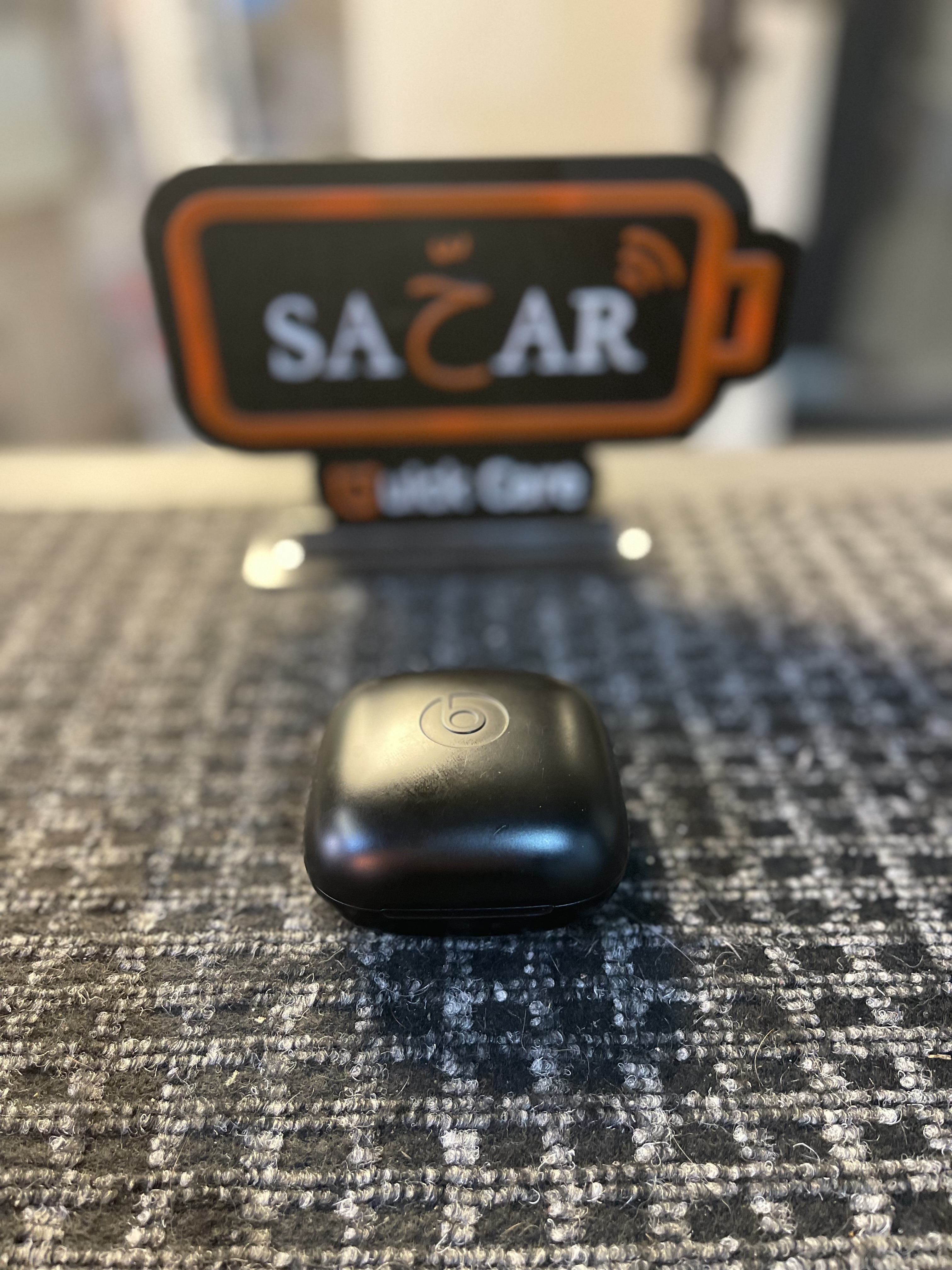 Beats Pro Charging Case Cleaning | Earbuds Case Maintenance & Repair | Beats earbuds charging problem | Beats earbuds case not working | earbuds cleaning service | image 2