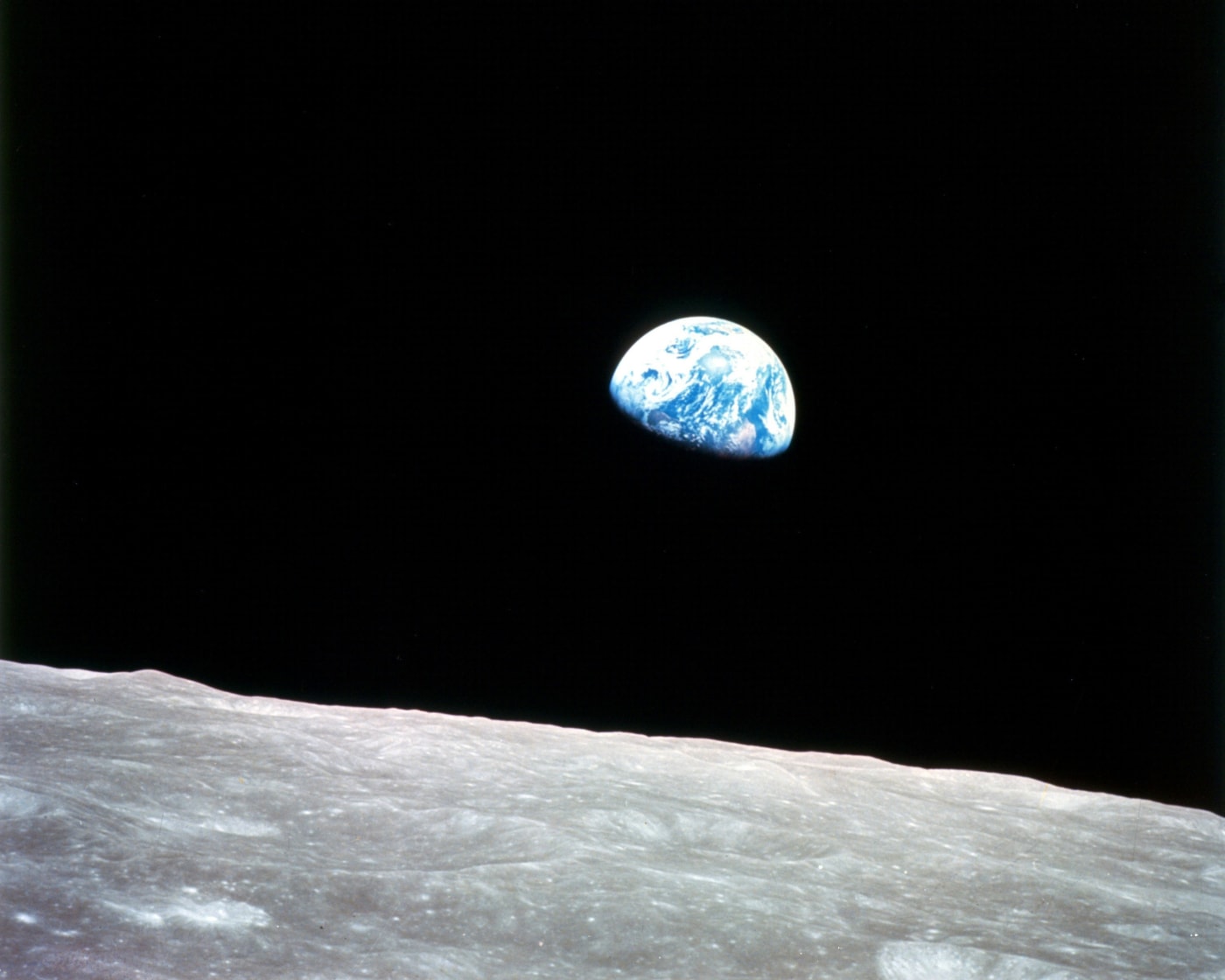 Artemis II: Orbiting Crew to the moon and back