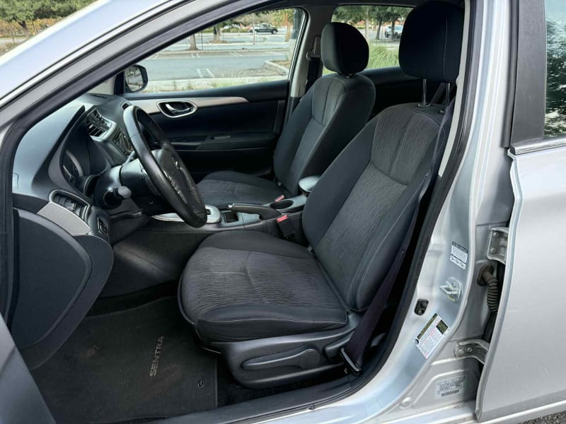 2015 NISSAN Sentra photo 9