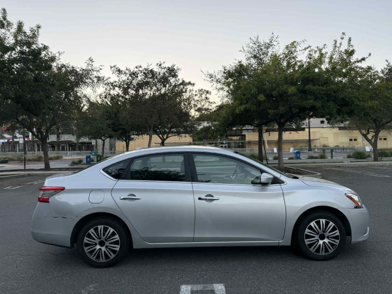 2015 NISSAN Sentra photo 4