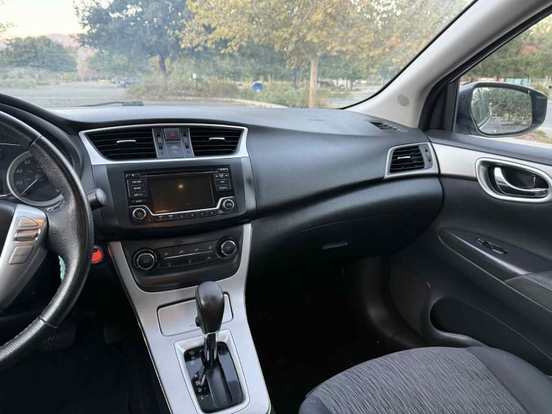 2015 NISSAN Sentra photo 14