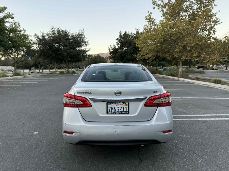 2015 NISSAN Sentra photo 6