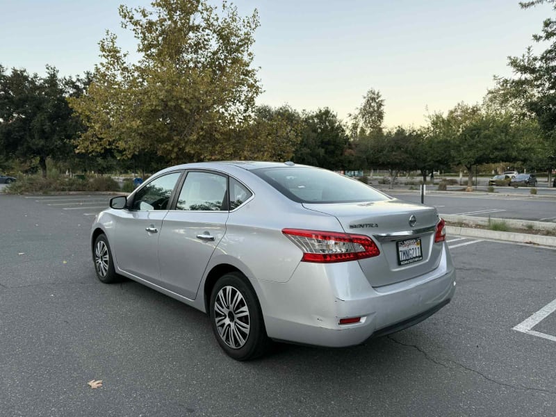 2015 NISSAN Sentra photo 7
