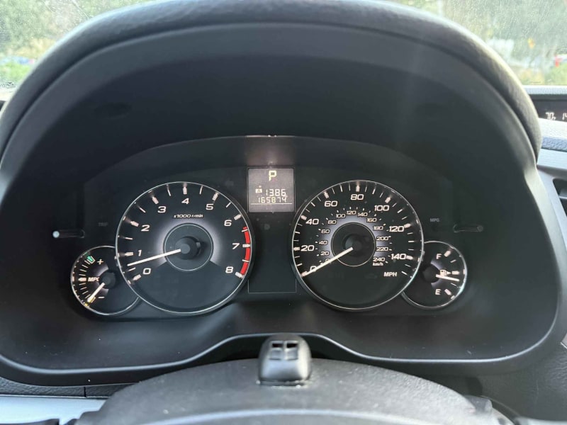2011 SUBARU Outback photo 16