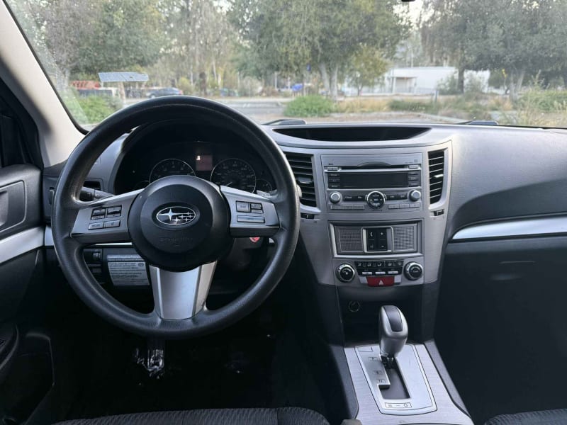 2011 SUBARU Outback photo 14