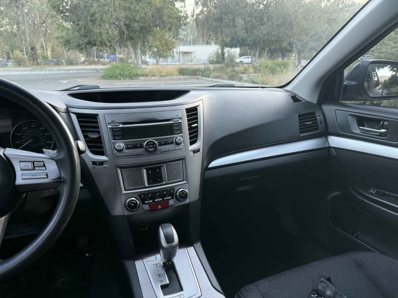 2011 SUBARU Outback photo 15