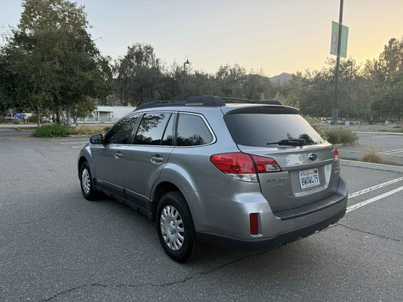 2011 SUBARU Outback photo 7