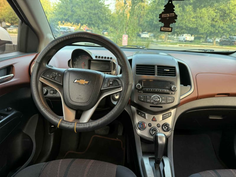2013 CHEVROLET Sonic photo 13