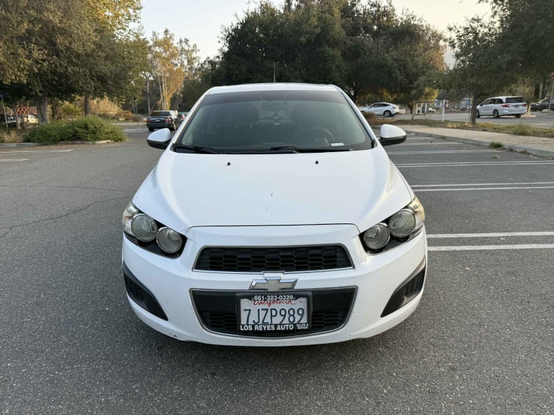 2013 CHEVROLET Sonic photo 2
