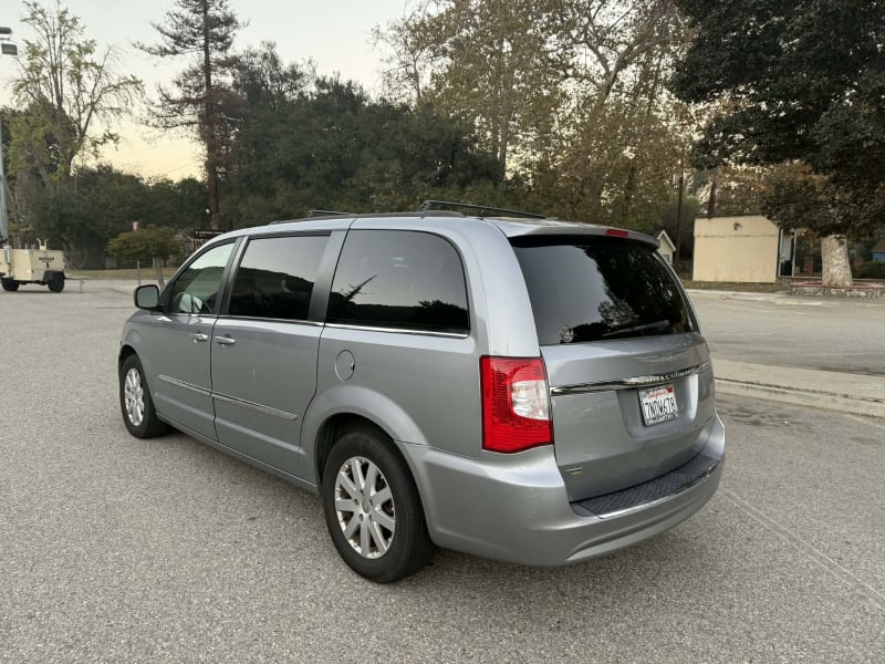 2014 CHRYSLER Town and Country photo 7
