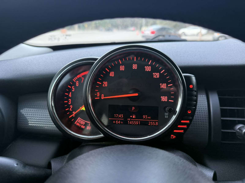 2014 MINI Hardtop photo 14