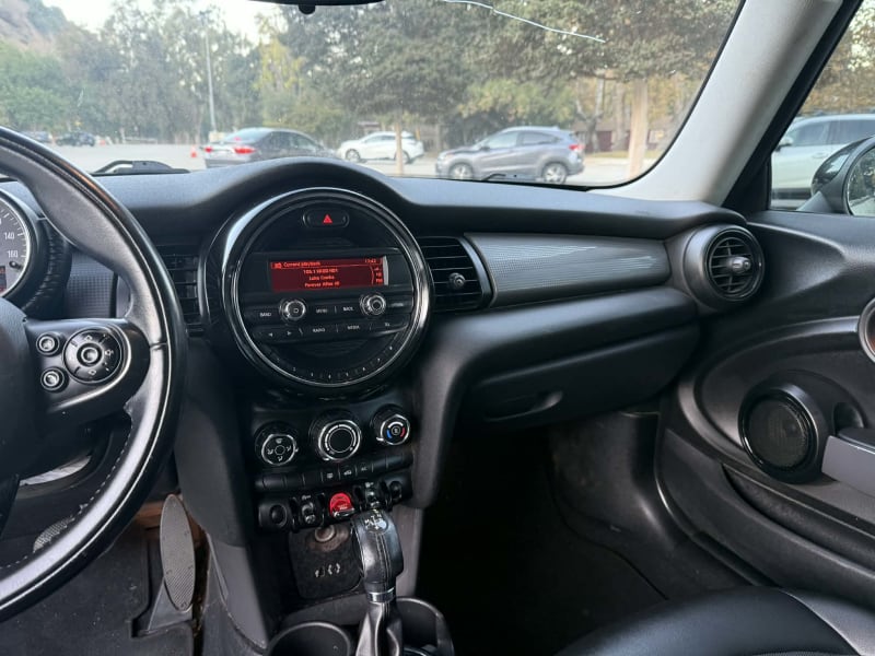 2014 MINI Hardtop photo 13