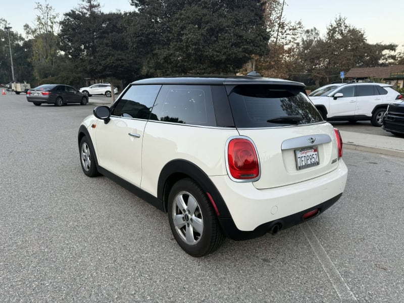 2014 MINI Hardtop photo 7