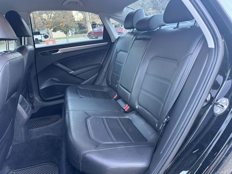 2016 VOLKSWAGEN Passat photo 10