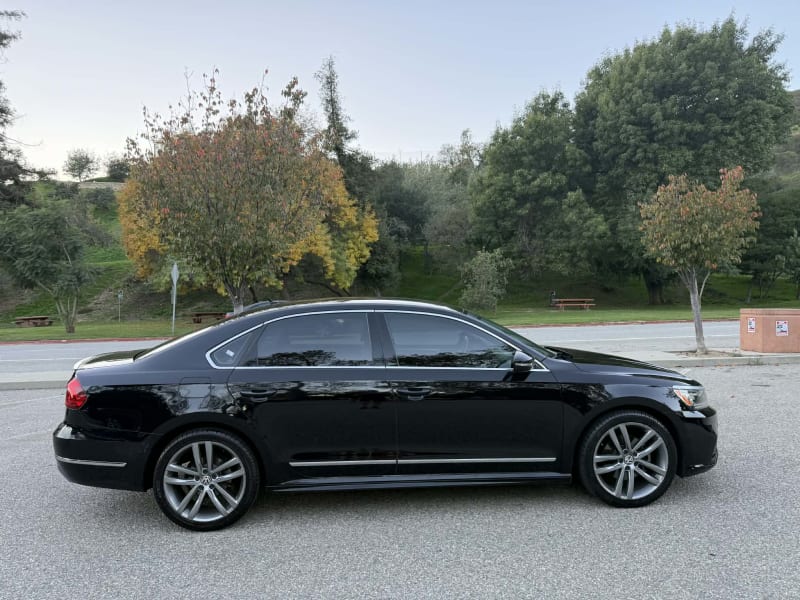2016 VOLKSWAGEN Passat photo 4