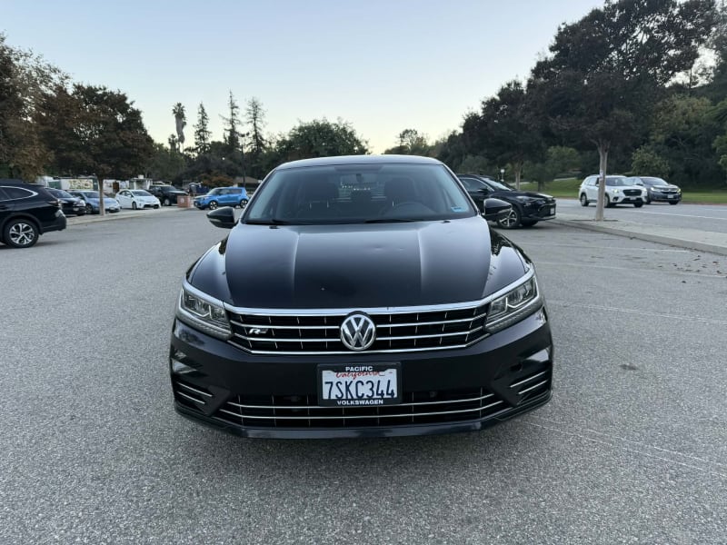 2016 VOLKSWAGEN Passat photo 2