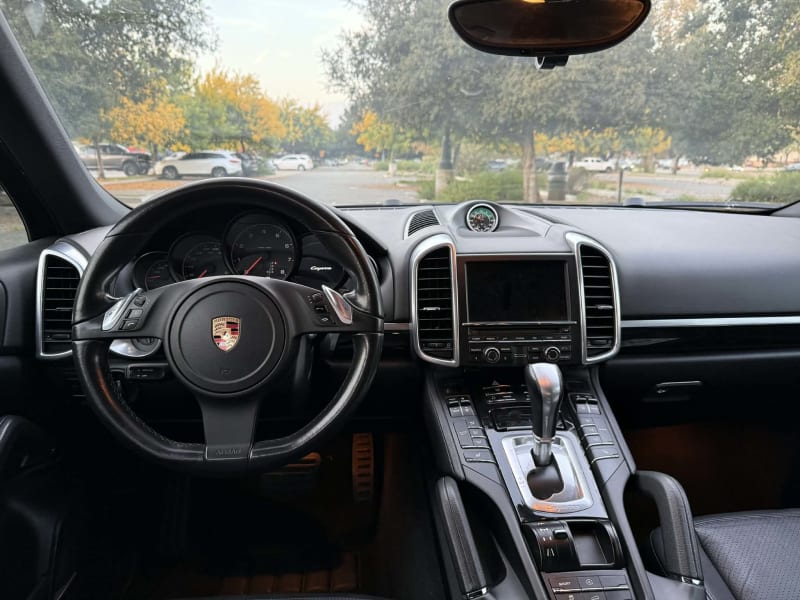 2012 PORSCHE Cayenne photo 14