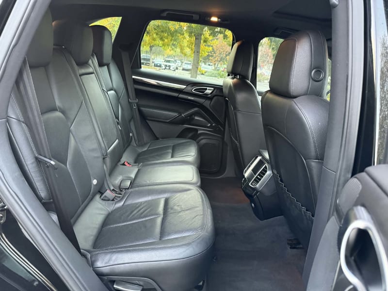 2012 PORSCHE Cayenne photo 11
