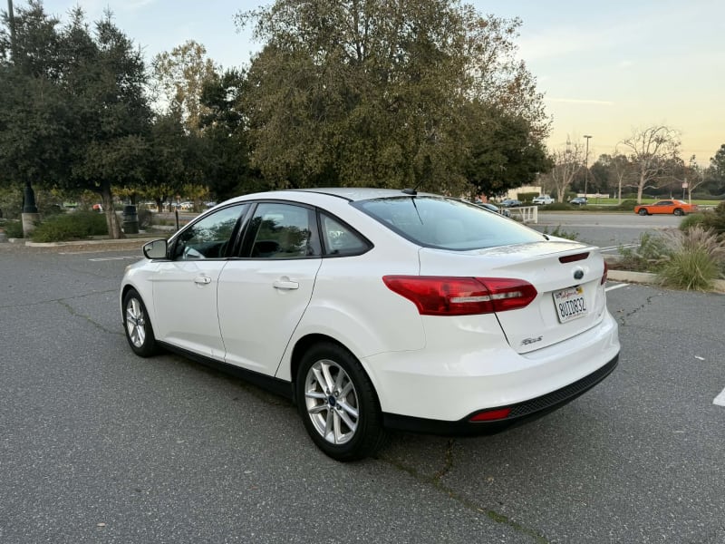 2015 FORD Focus photo 7