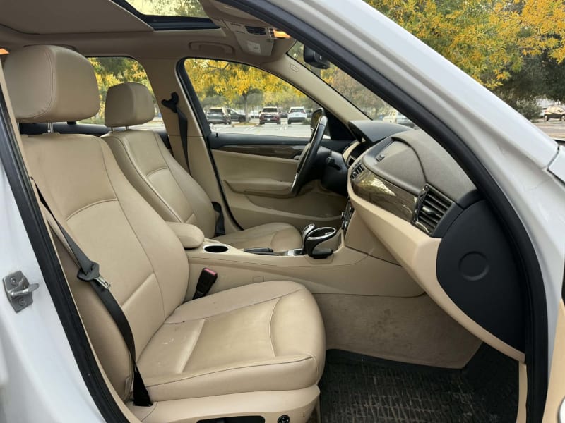 2013 BMW X1 photo 12