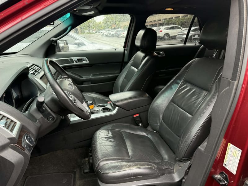2014 FORD Explorer photo 9