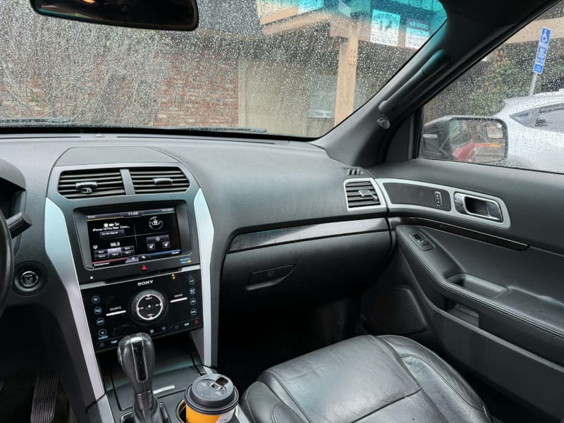 2014 FORD Explorer photo 15