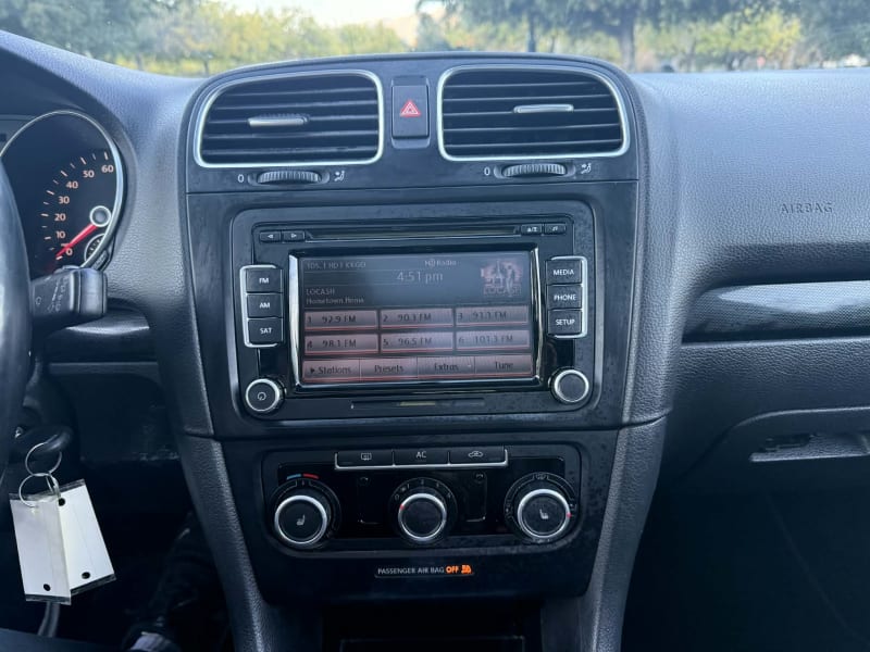 2012 VOLKSWAGEN Jetta SportWagen photo 16