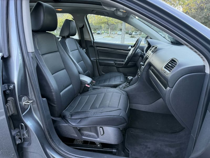 2012 VOLKSWAGEN Jetta SportWagen photo 12