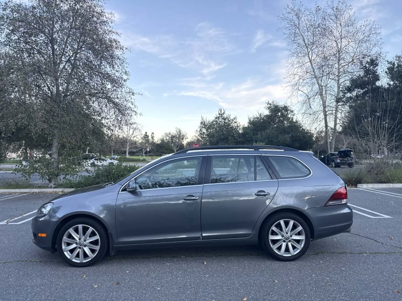 2012 VOLKSWAGEN Jetta SportWagen photo 8