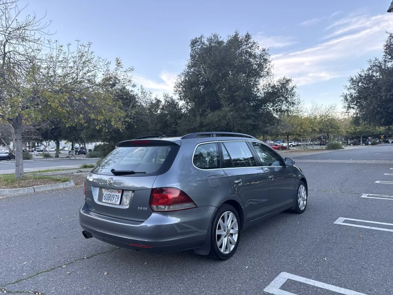 2012 VOLKSWAGEN Jetta SportWagen photo 5