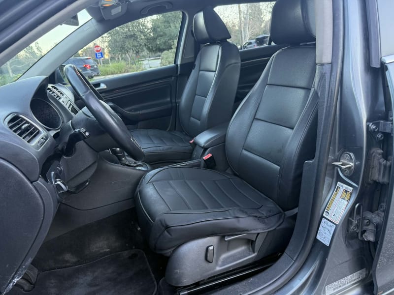 2012 VOLKSWAGEN Jetta SportWagen photo 9
