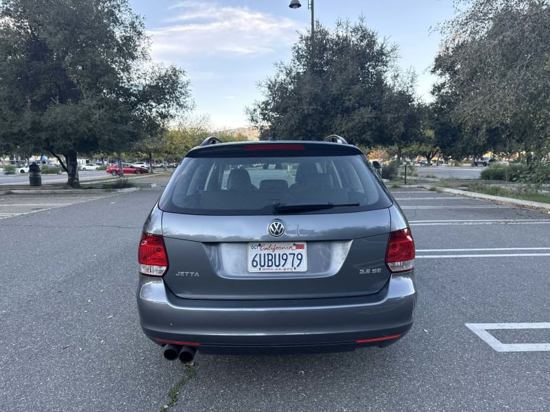 2012 VOLKSWAGEN Jetta SportWagen photo 6