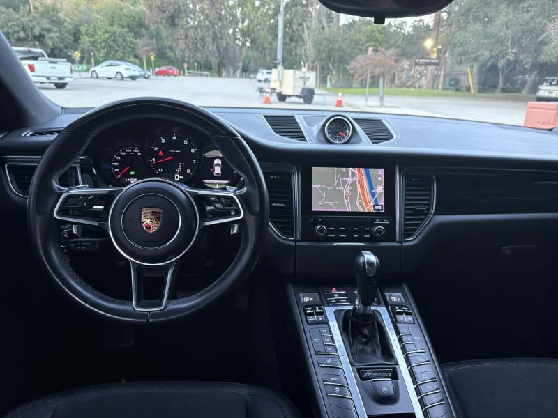 2017 PORSCHE Macan photo 13