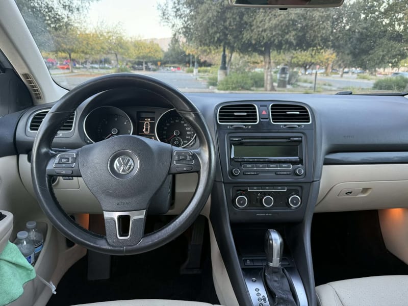 2011 VOLKSWAGEN Jetta SportWagen photo 13