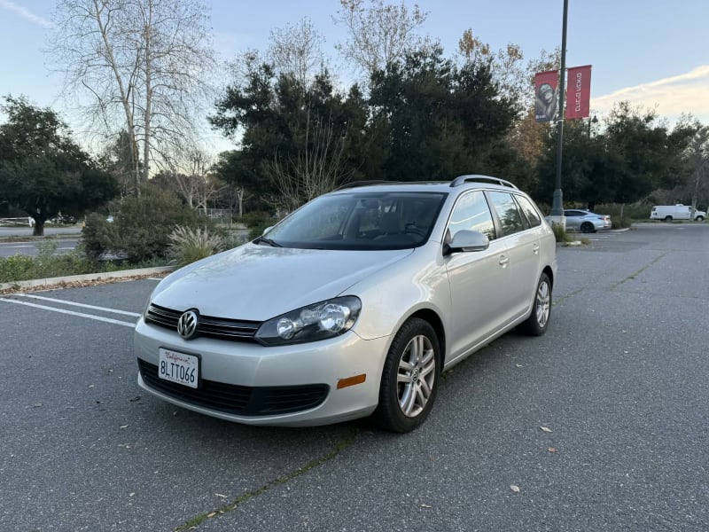 2011 VOLKSWAGEN Jetta SportWagen