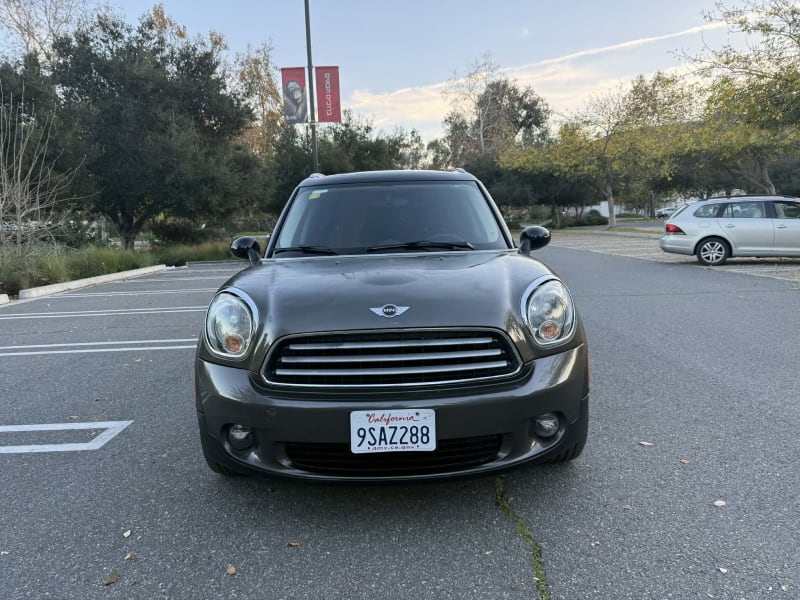 2011 MINI Countryman photo 2