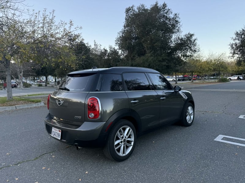 2011 MINI Countryman photo 5