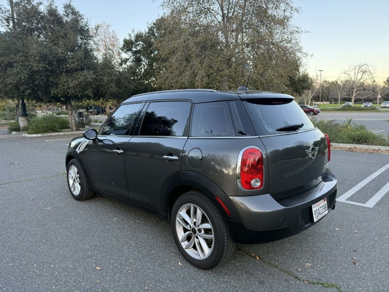 2011 MINI Countryman photo 7