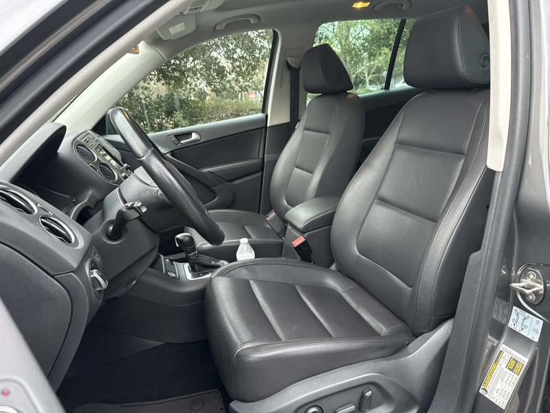2016 VOLKSWAGEN Tiguan photo 9
