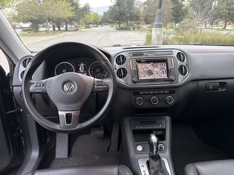 2016 VOLKSWAGEN Tiguan photo 13