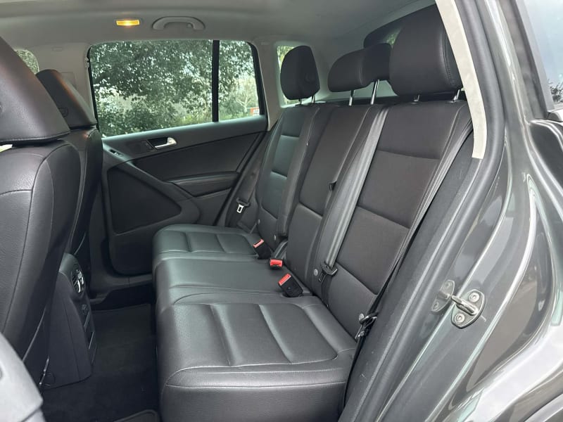 2016 VOLKSWAGEN Tiguan photo 10
