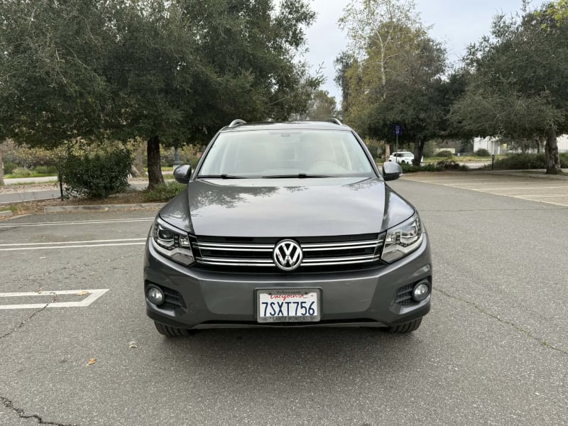 2016 VOLKSWAGEN Tiguan photo 2