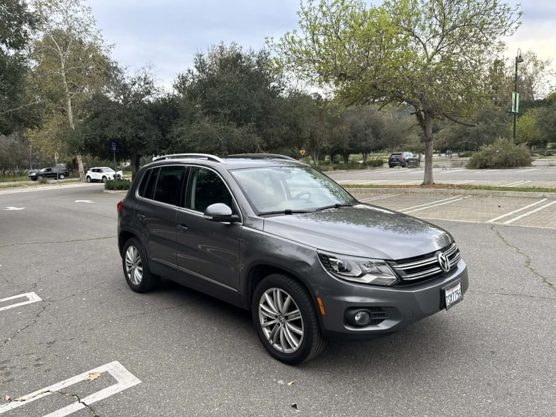 2016 VOLKSWAGEN Tiguan photo 3