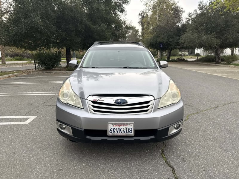 2010 SUBARU Outback photo 2
