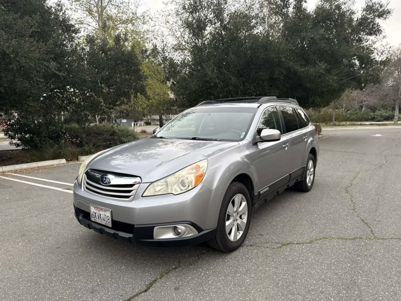 2010 SUBARU Outback